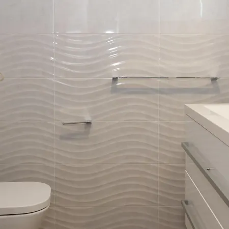 Queen Teuta Luxury بيت ضيافة *