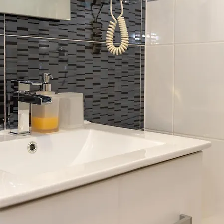 Queen Teuta Luxury 3*