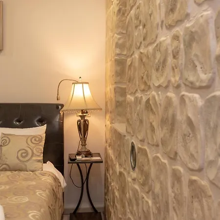 بيت ضيافة Queen Teuta Luxury