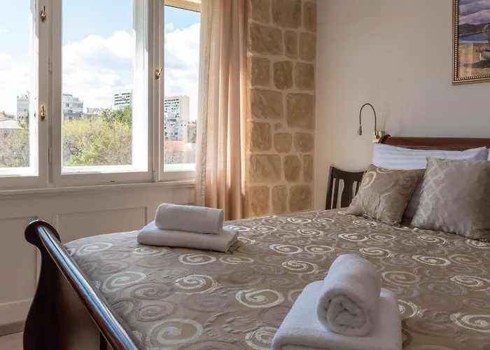 Queen Teuta Luxury Pensionat