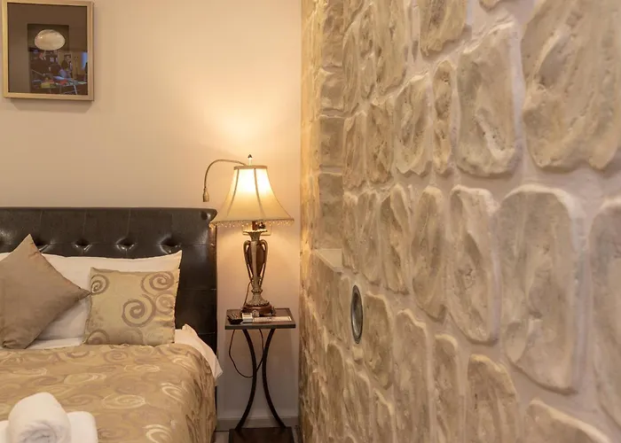 Pensionat Queen Teuta Luxury