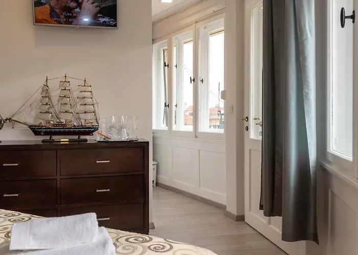 Queen Teuta Luxury 3*