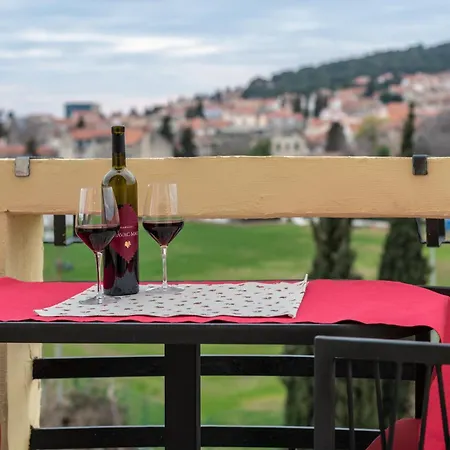 Queen Teuta Luxury Konukevi